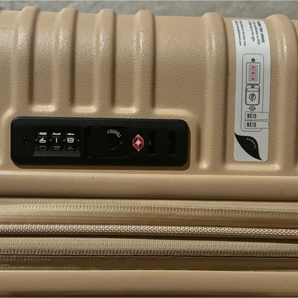 Beis Beige CarryOn Roller - Picture 5 of 16